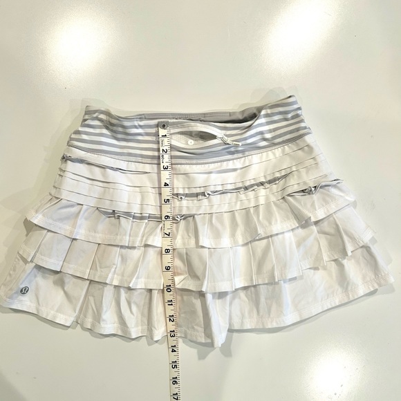 Lululemon Run: BACK ON TRACK White Ruffle - Picture 4 of 5